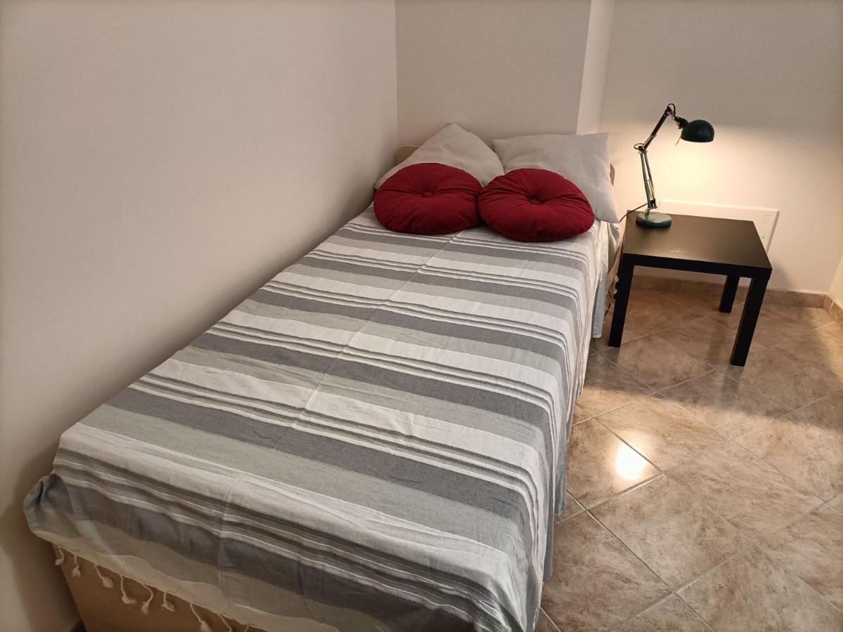 Cozy House Con Corte Privata In Centro Storico Aq LʼAquila المظهر الخارجي الصورة