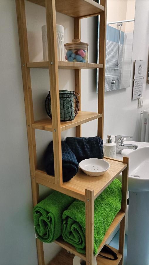 Cozy House Con Corte Privata In Centro Storico Aq LʼAquila المظهر الخارجي الصورة